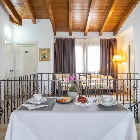 Irilor Luxury Bed and breakfast 4*